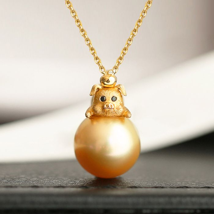 Small Pig Pendant Necklace