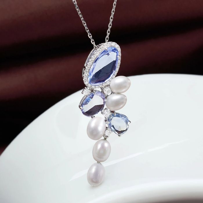 Pearl Pendant Necklace