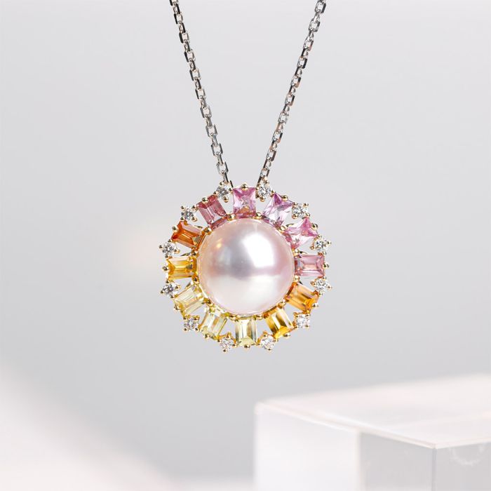 Pearl Pendant Necklace