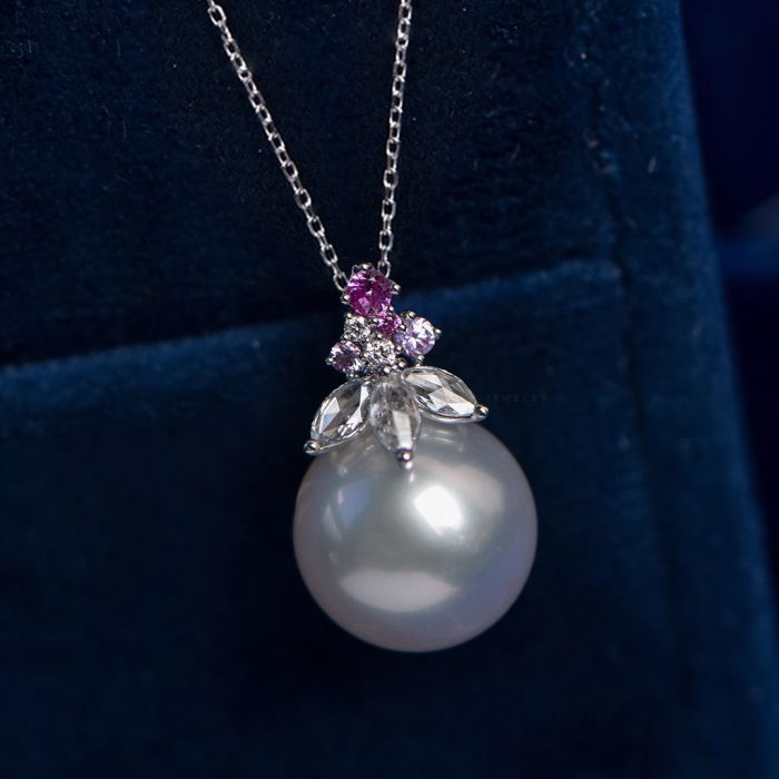 Pearl Pendant Necklace