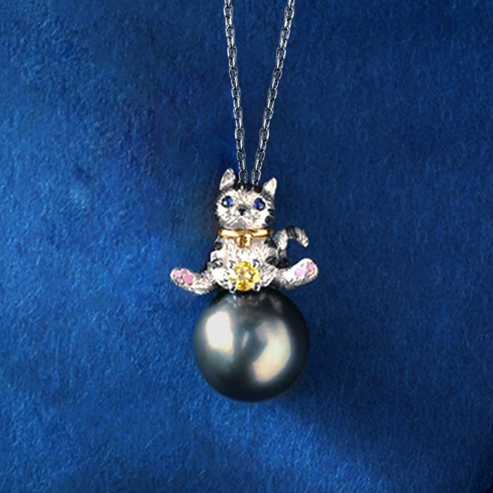 Cat Pendant Necklace